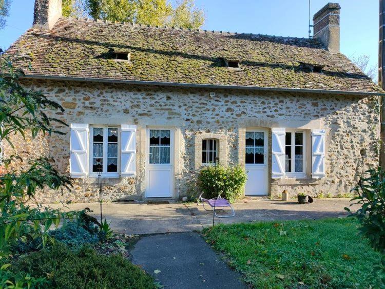 "Reves De Gamins", Gite De Campagne "La Camusiere" Proche Du Pole Europeen Et 24H Champagné Exterior foto